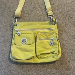 Baggallini crossbody bag